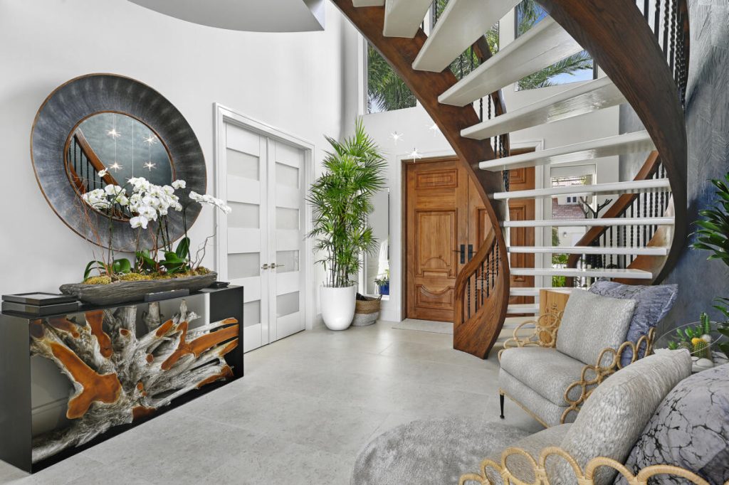 Waterfront New Build: Tropic Isle — image 12